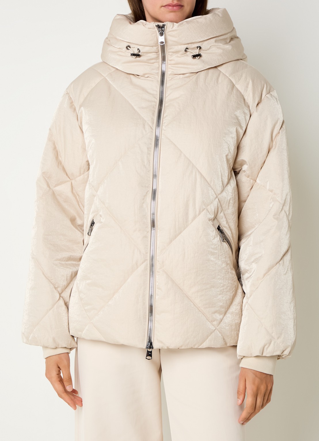 Beaumont Nowy puffer jack met capuchon en glanzende finish  - detail 3 creme