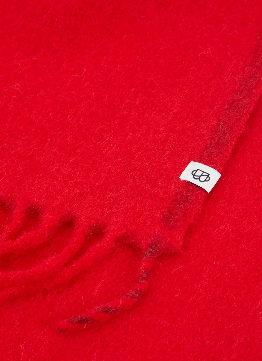 Becksöndergaard Yuta sjaal in alpaca wolblend 210 x 26 cm - detail 2 rood