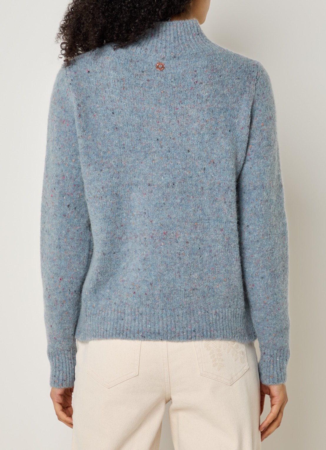 Bellamy Thebe kabelgebreide trui in alpaca wolblend - achterkant blauwgrijs