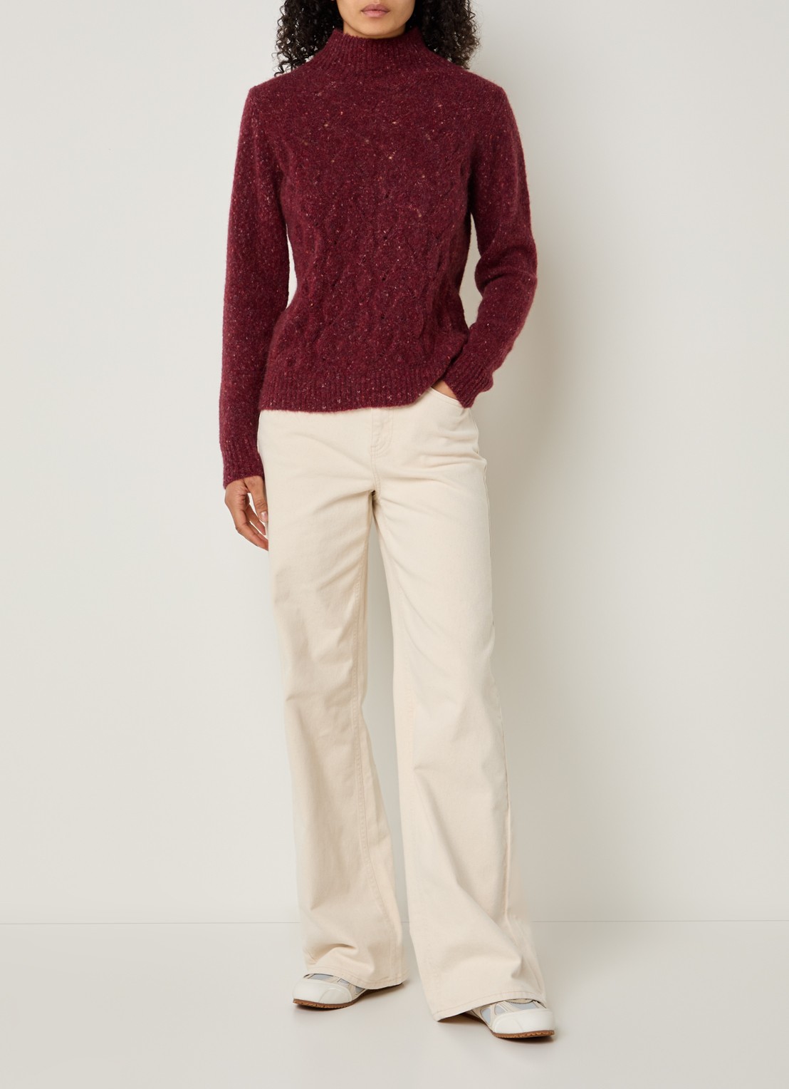 Bellamy Thebe kabelgebreide trui in alpaca wolblend - voorkant 3 bordeauxrood