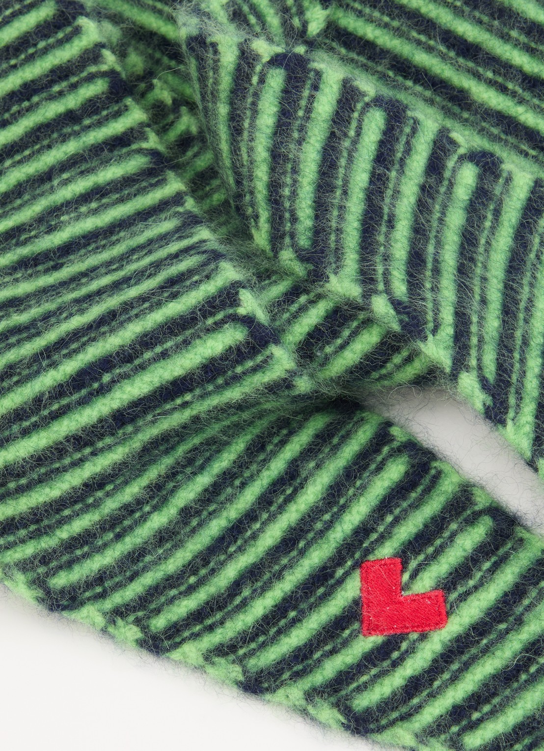 Bellerose Dusol sjaal in wolblend met streepprint 120 x 18,5 cm - detail 2 groen