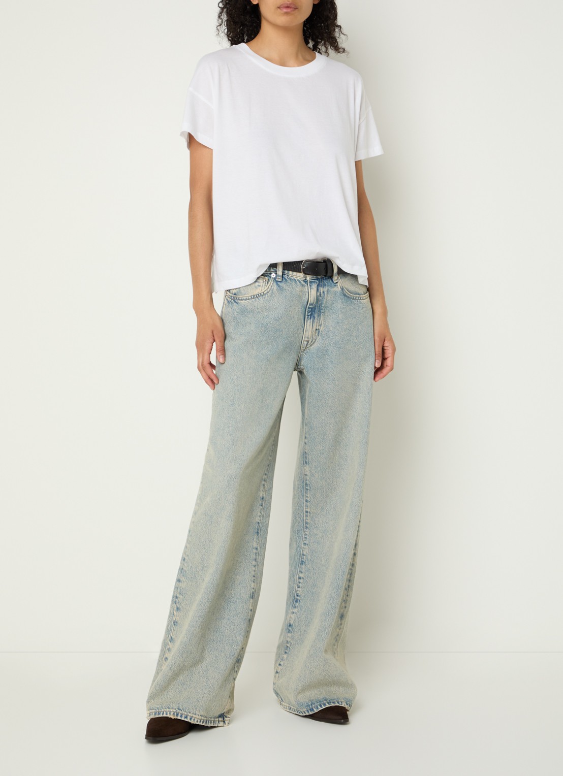 Bellerose Felia oversized T-shirt met ronde hals - voorkant 3 wit