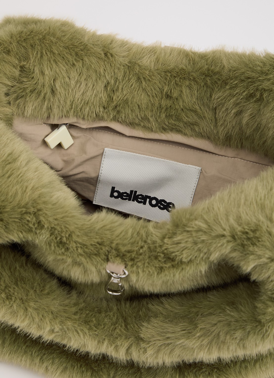 Bellerose Helga handtas van imitatiebont  - detail lichtgroen