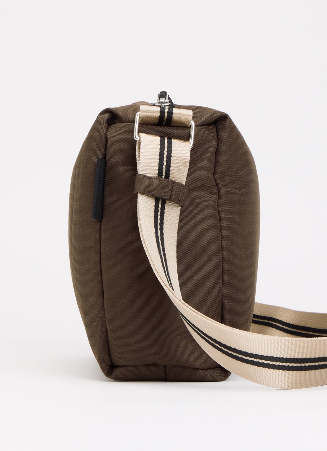 Bellerose Hobbes crossbodytas met verstelbare schouderriem - detail 2 donkerbruin