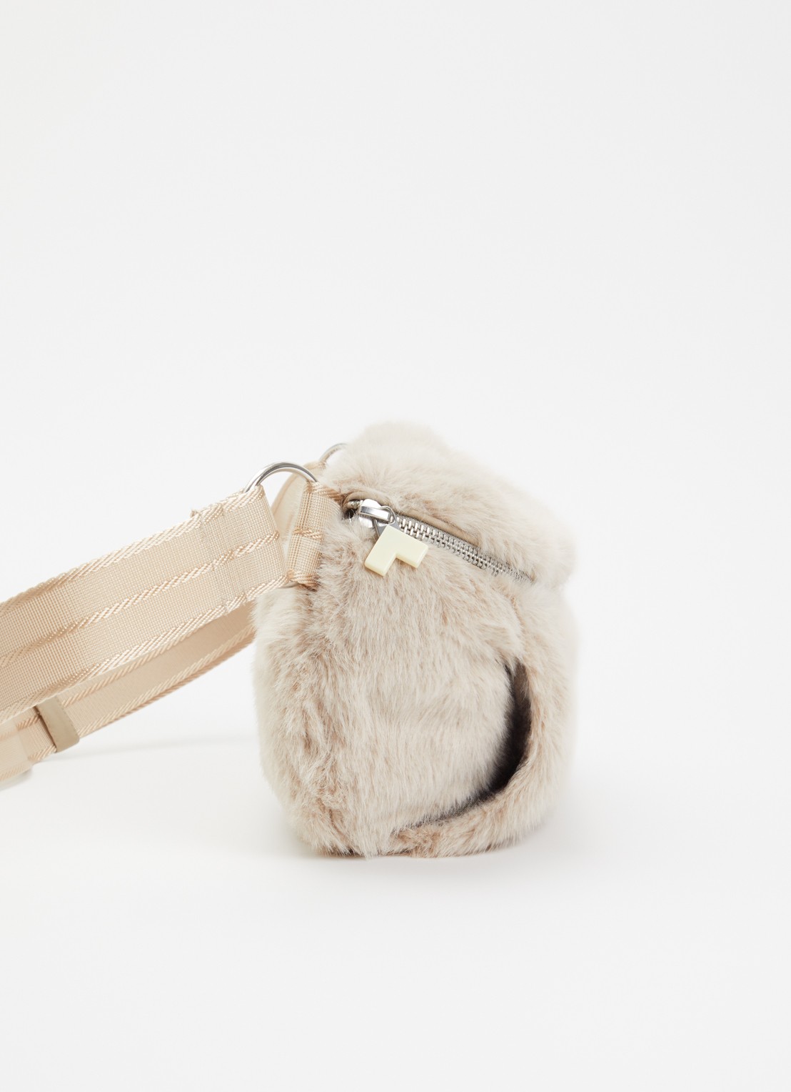 Bellerose Hoswel crossbodytas van imitatiebont met verstelbare schouderriem  - detail 3 zand