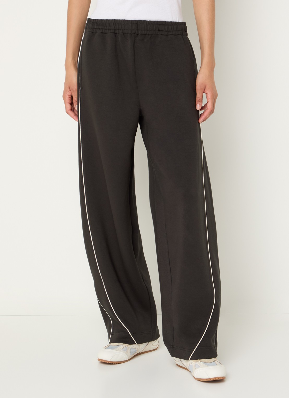 Bellerose Jelina high waist wide fit joggingbroek met steekzakken - detail groen
