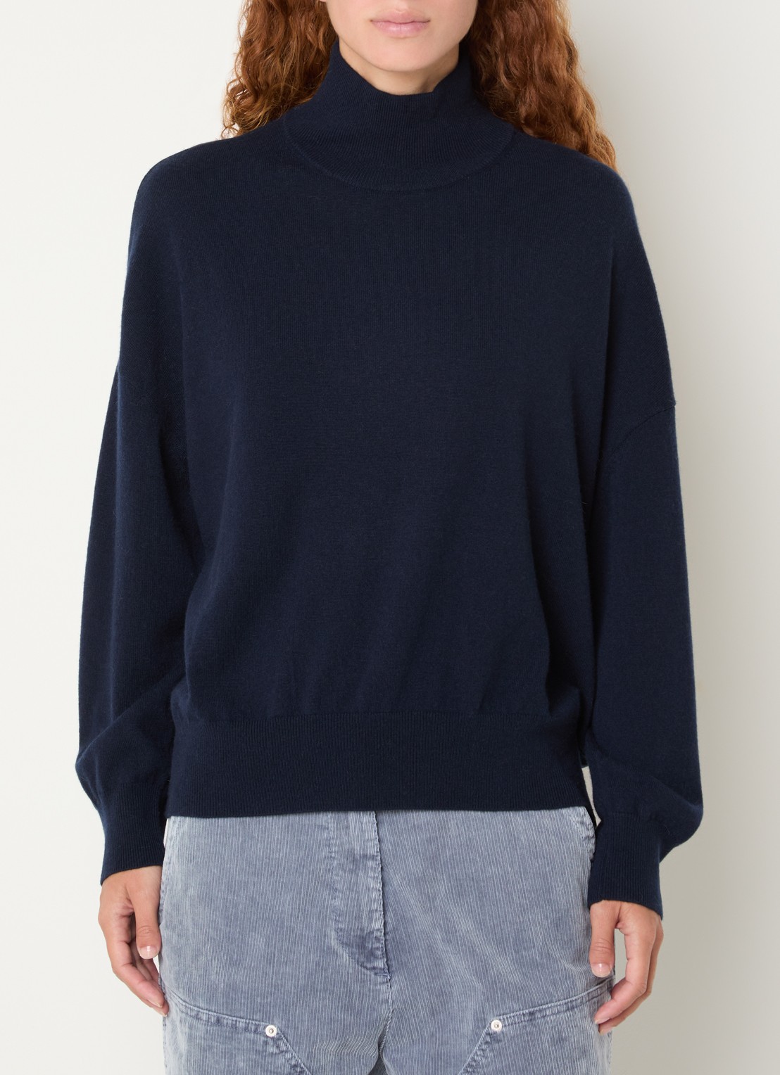 Bellerose Sonys fijngebreide trui in kasjmierblend met col - detail donkerblauw