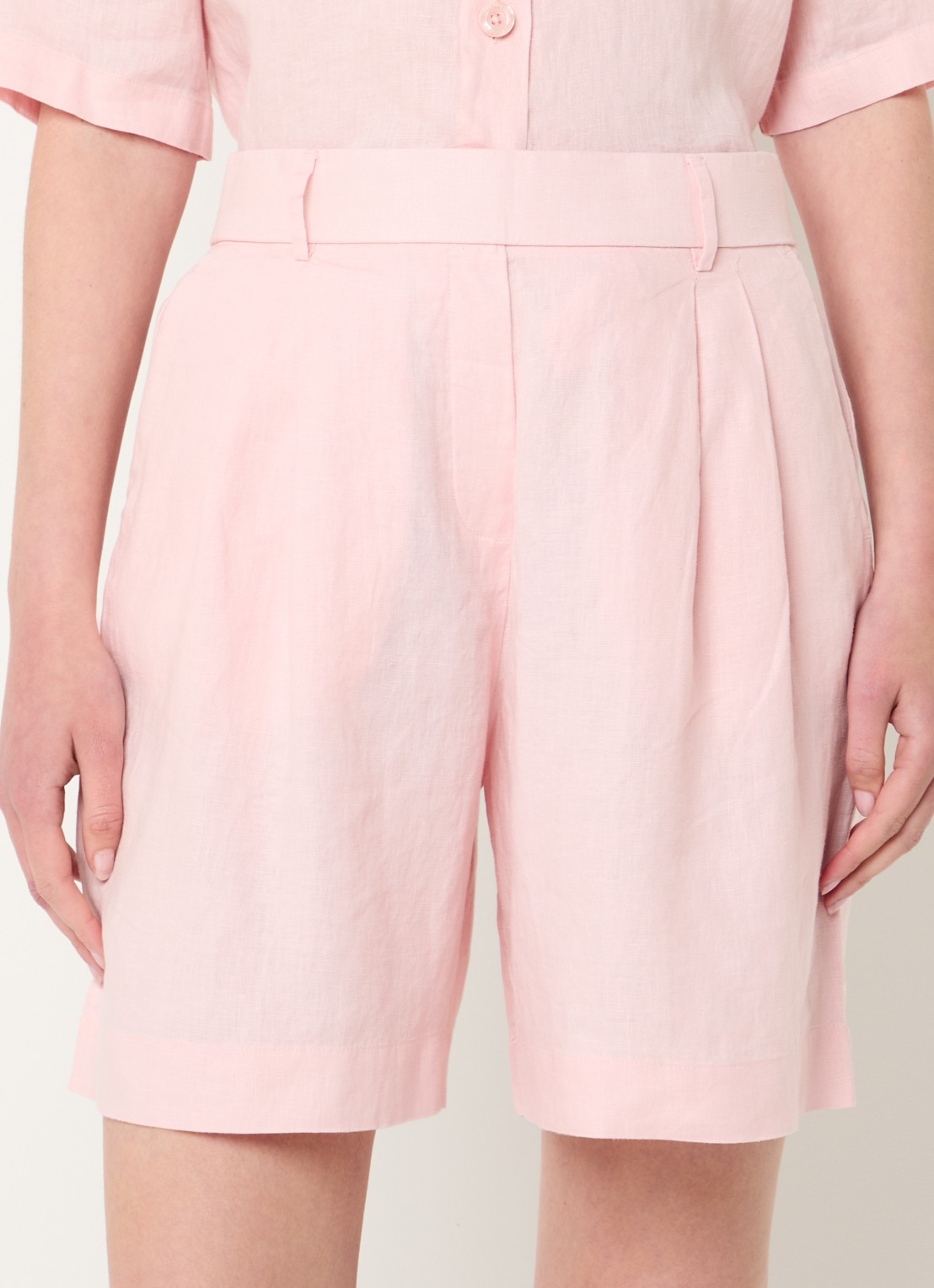 Benetton Bermuda high waist loose fit korte broek van linnen - detail 2 lichtroze