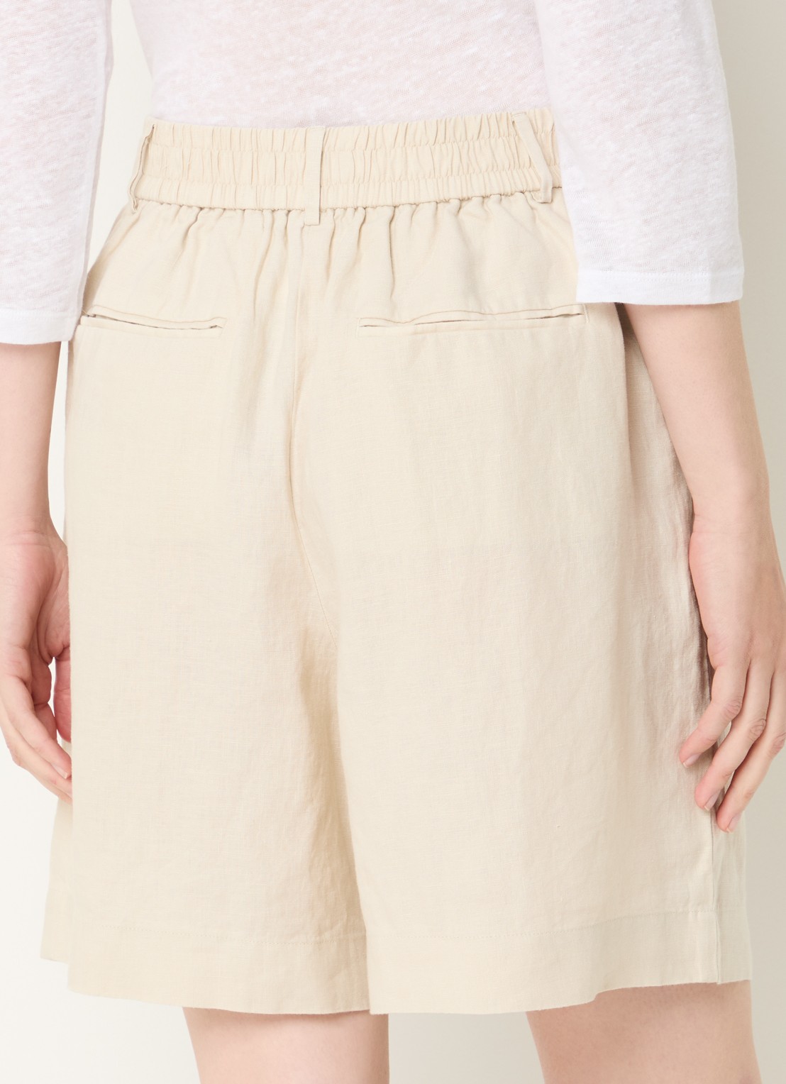 Benetton Bermuda high waist loose fit korte broek van linnen - achterkant 4 zand