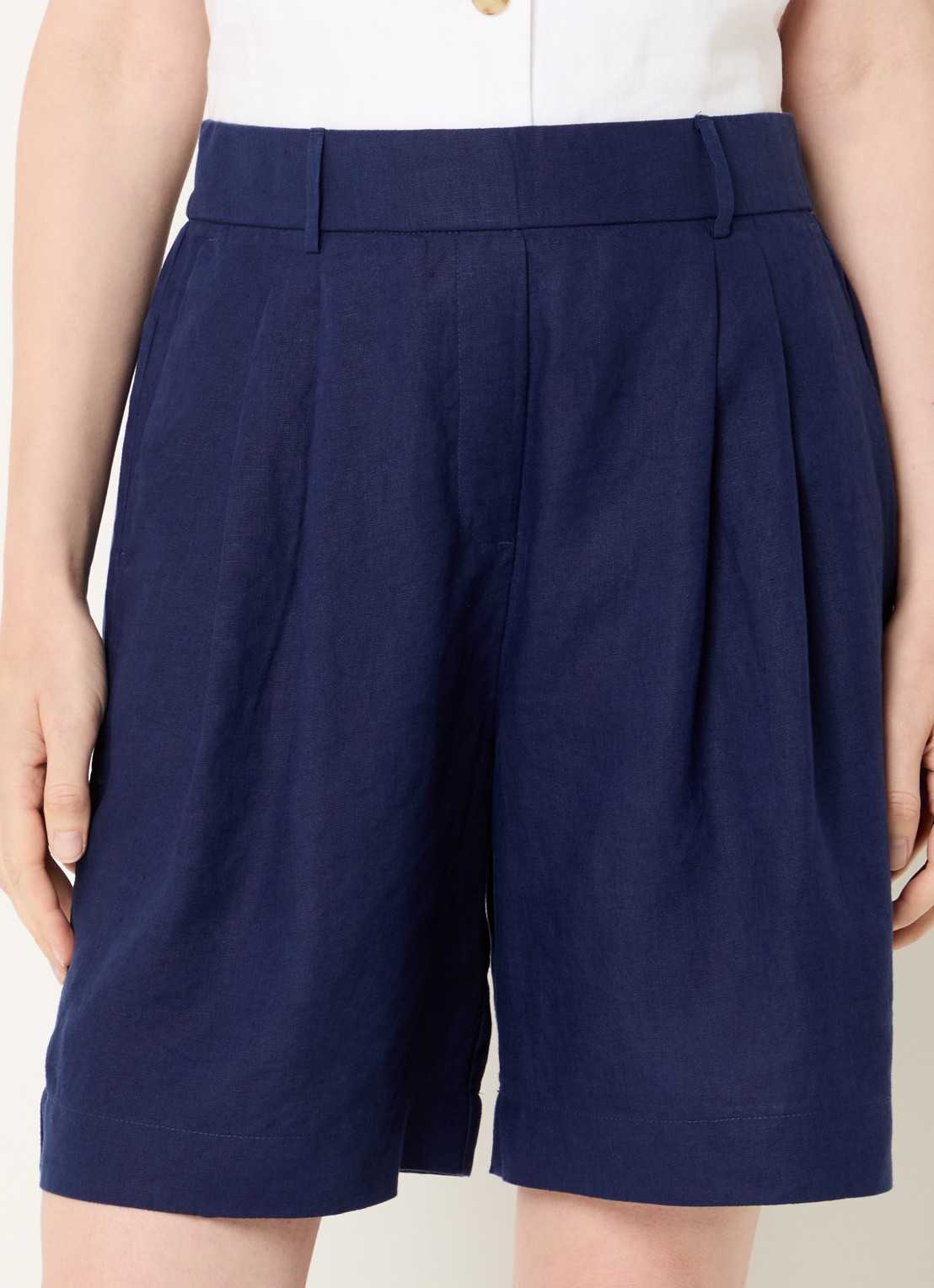 Benetton Bermuda high waist loose fit korte broek van linnen - detail 4 royalblauw