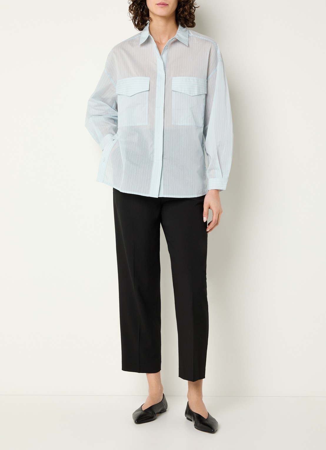 Benetton Blouse met streepprint en klepzakken - voorkant 2 lichtblauw