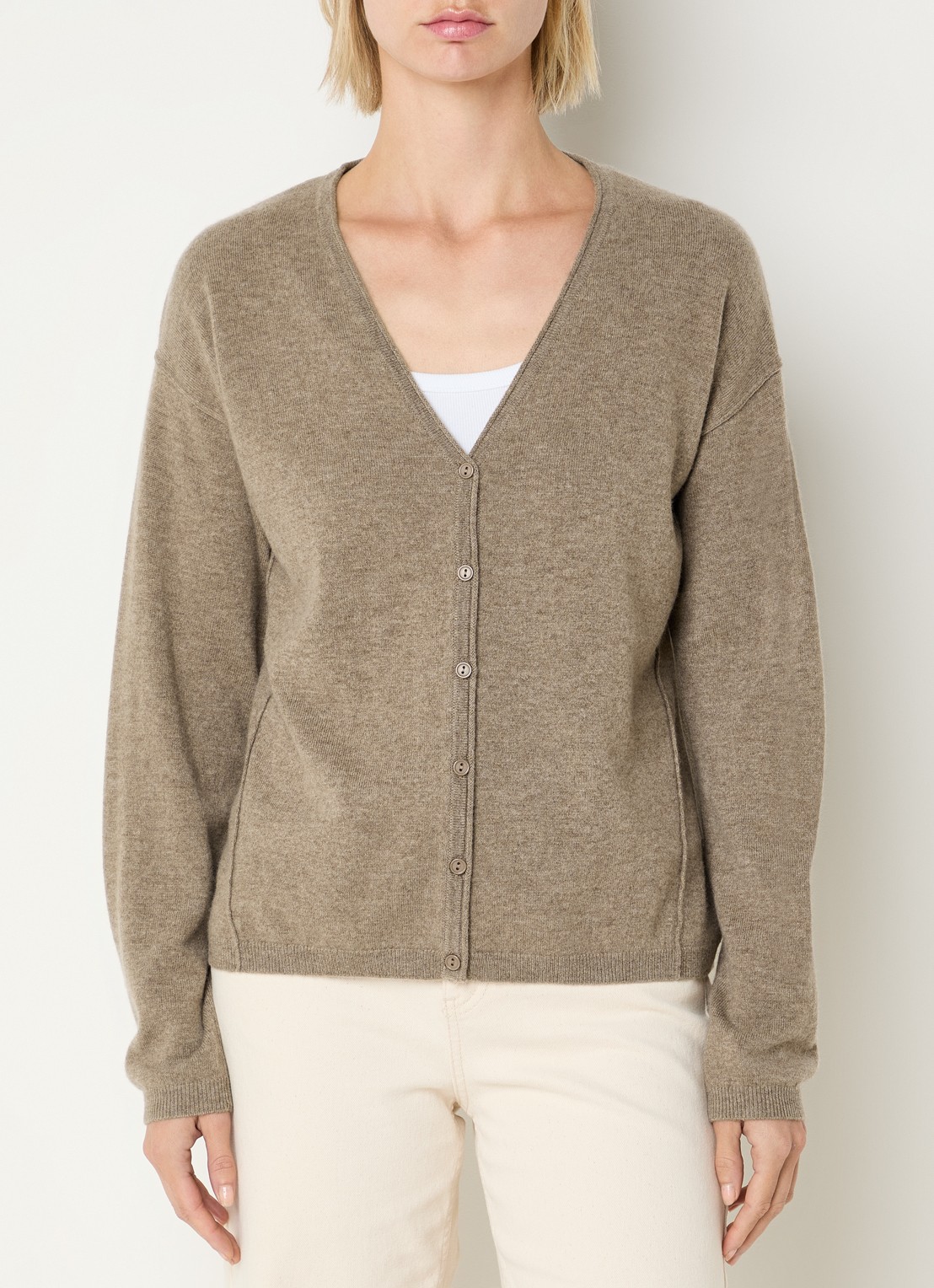 Benetton Fijngebreid vest in kasjmierblend met V-hals - detail 4 bruin