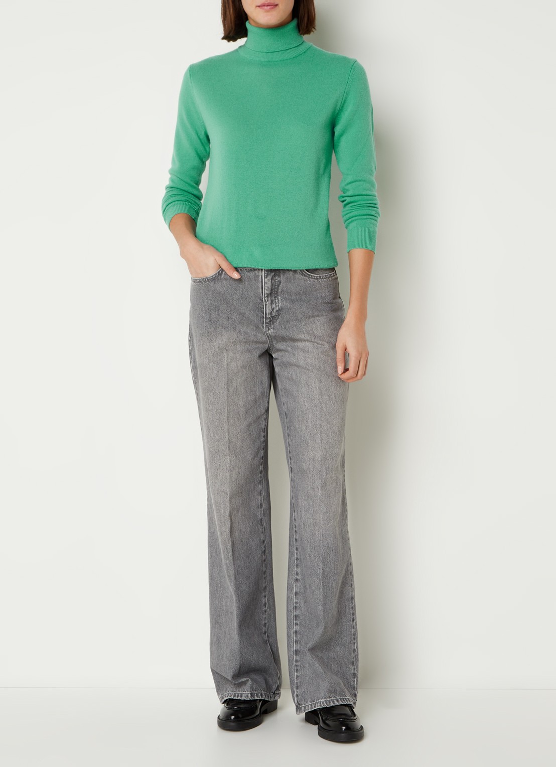 Benetton Fijngebreide coltrui van merino wol - voorkant 4 mint