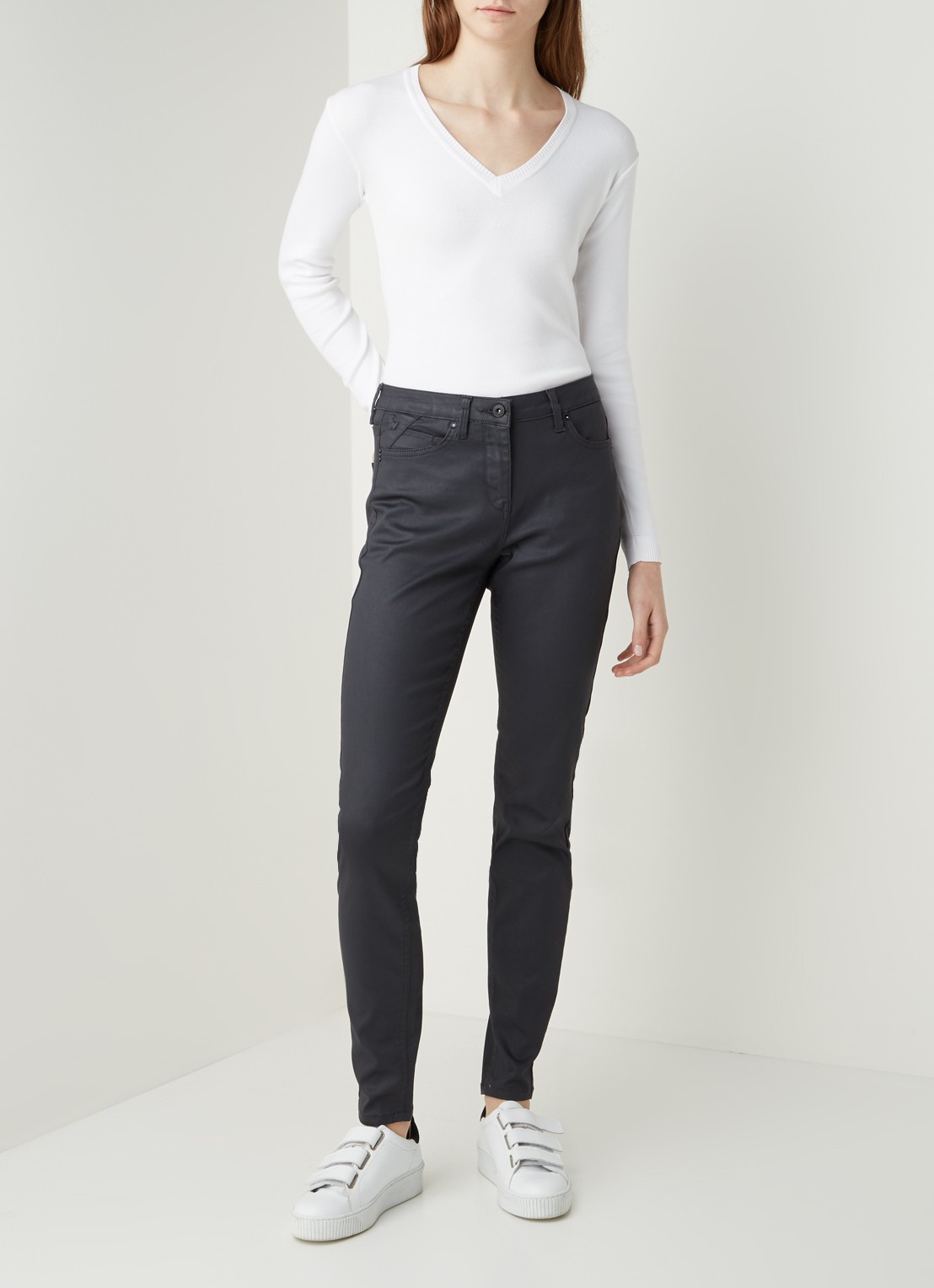 Benetton Fijngebreide pullover met V-hals - voorkant 2 gebroken wit