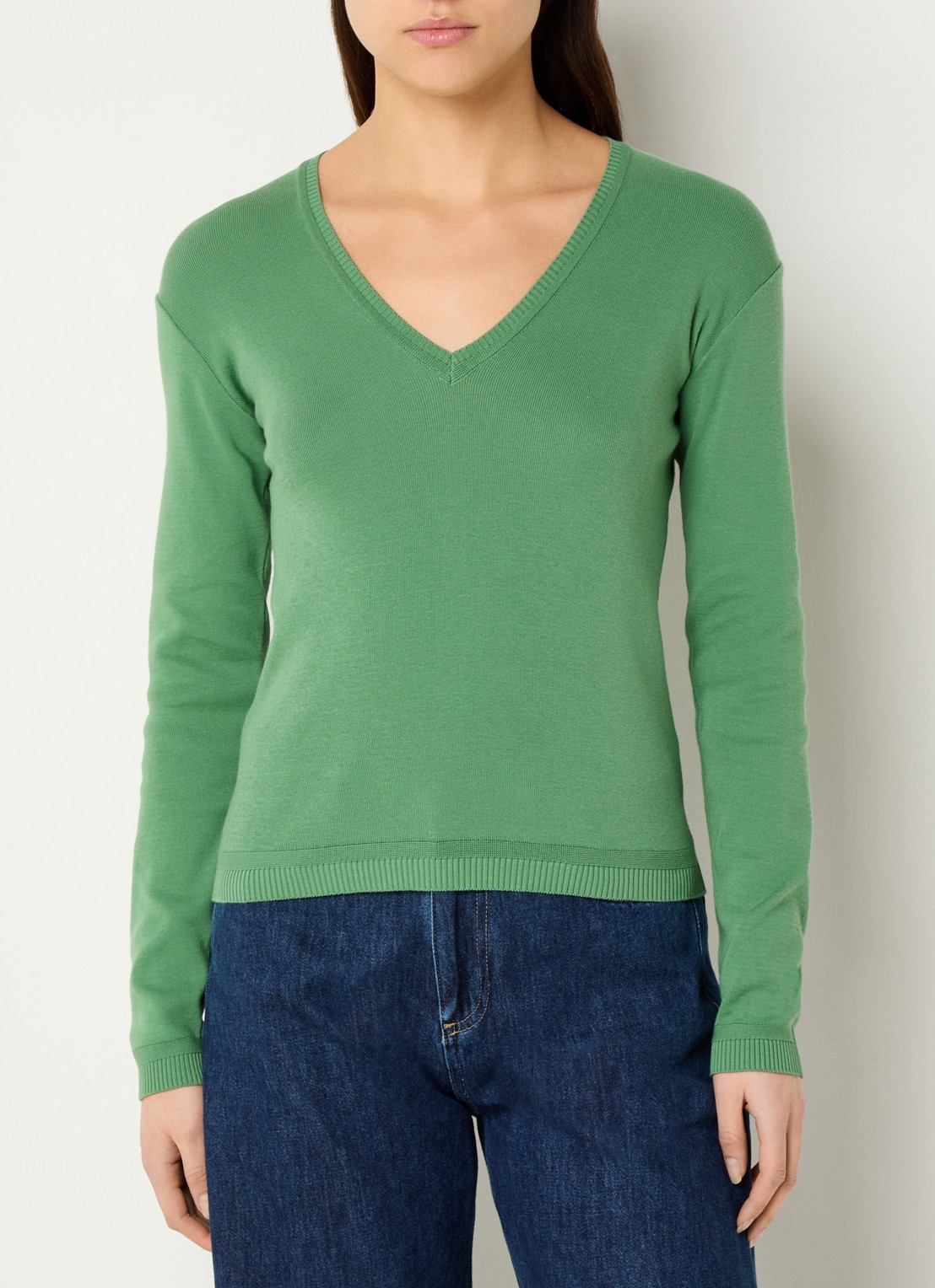 Benetton Fijngebreide pullover met V-hals - detail 2 olijfgroen