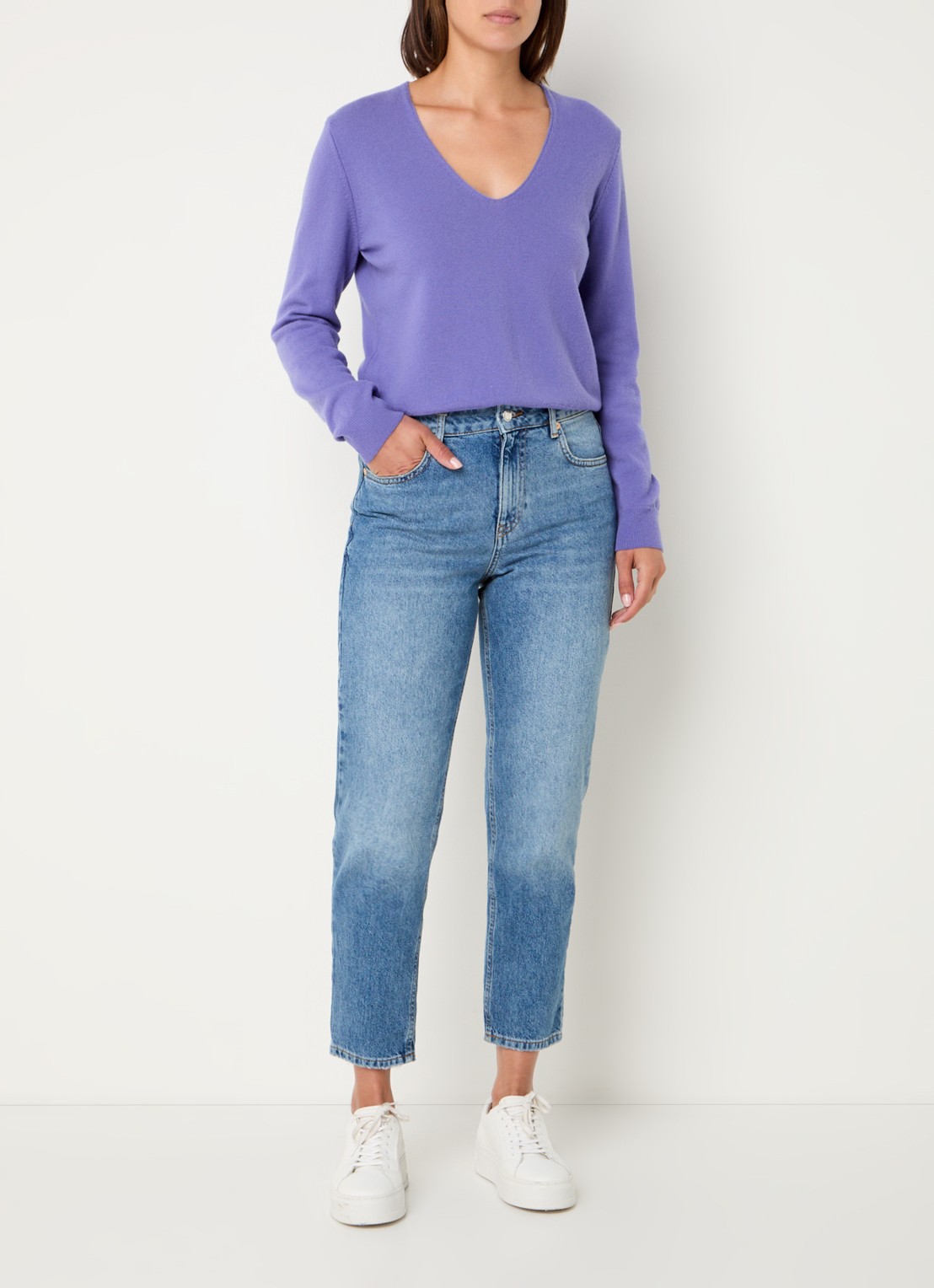 Benetton Fijngebreide pullover van scheerwol met V-hals - voorkant 3 lavendel