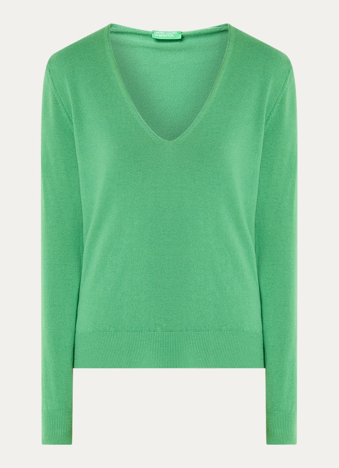 Benetton Fijngebreide pullover van scheerwol met V-hals - voorkant 2 groen