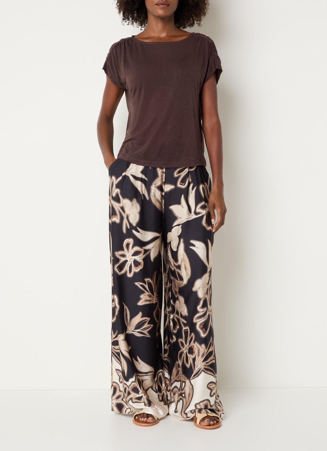 Benetton High waist loose fit broek met bloemenprint - voorkant 4 zwart