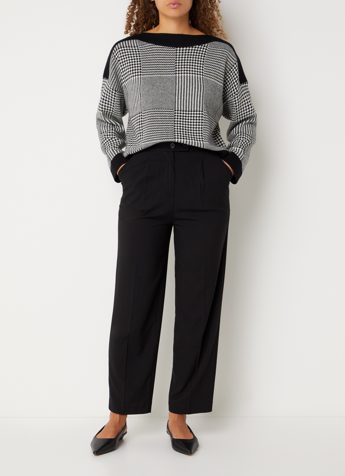 Benetton High waist tapered fit pantalon met steekzakken - voorkant 2 zwart