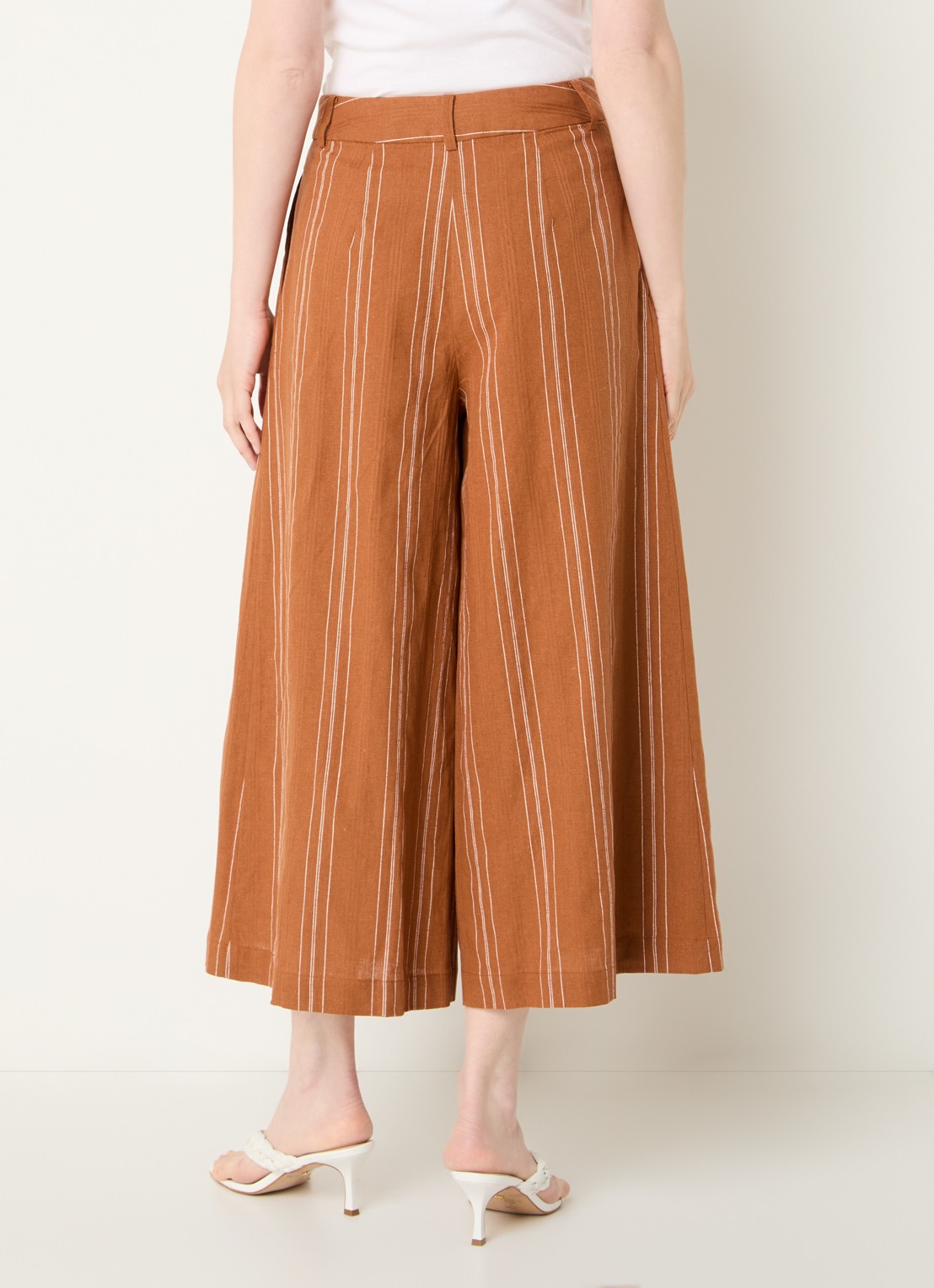 Benetton High waist wide fit cropped pantalon in linnenblend - achterkant roestbruin
