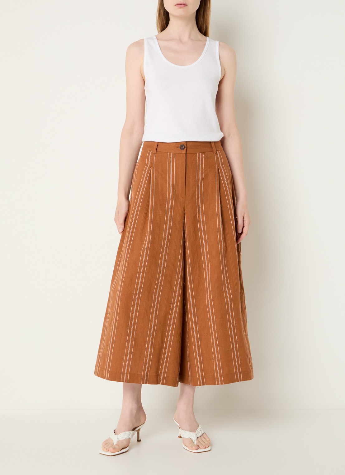 Benetton High waist wide fit cropped pantalon in linnenblend - voorkant 4 roestbruin