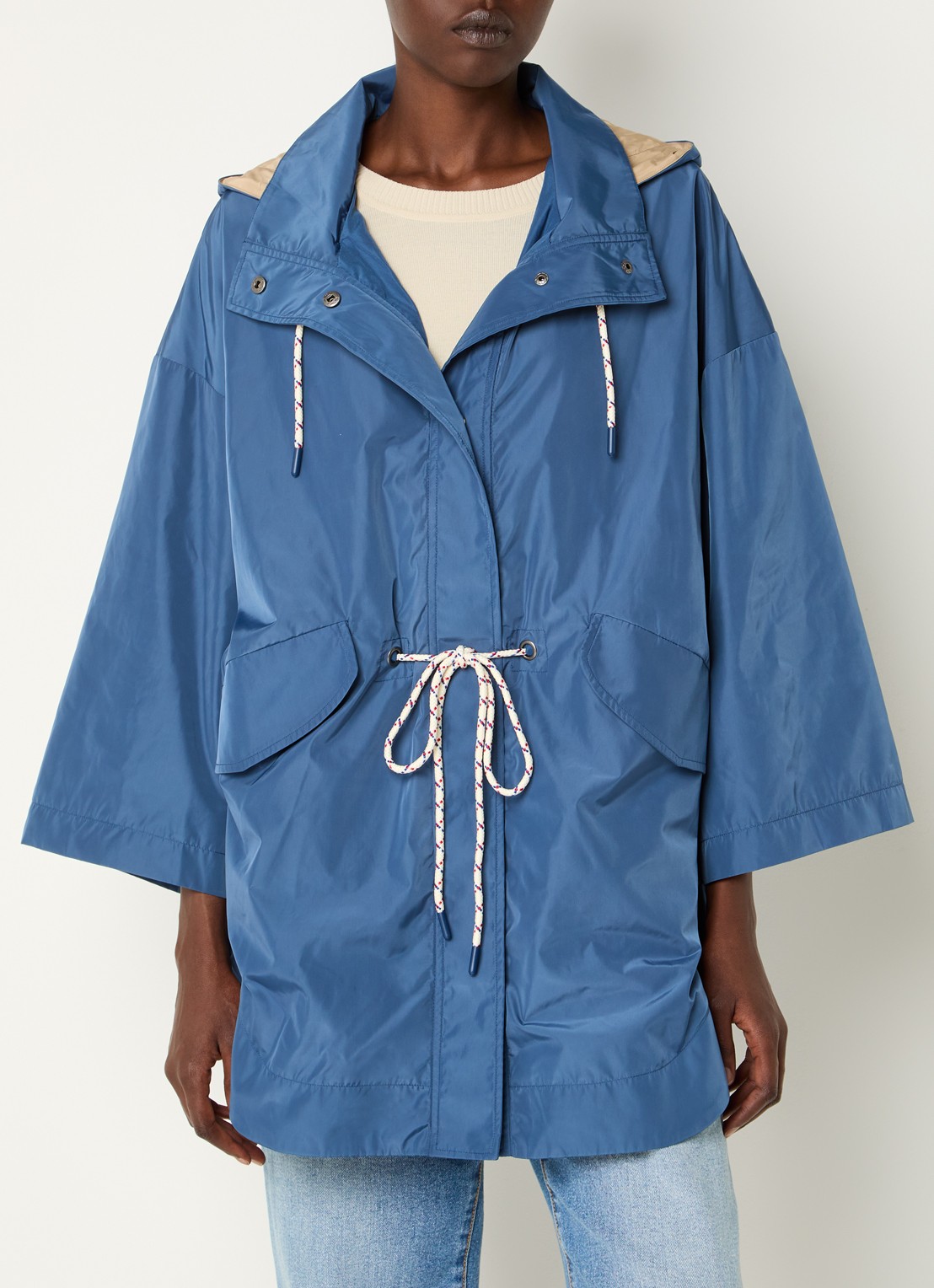 Benetton Jack met capuchon en klepzakken - detail blauw