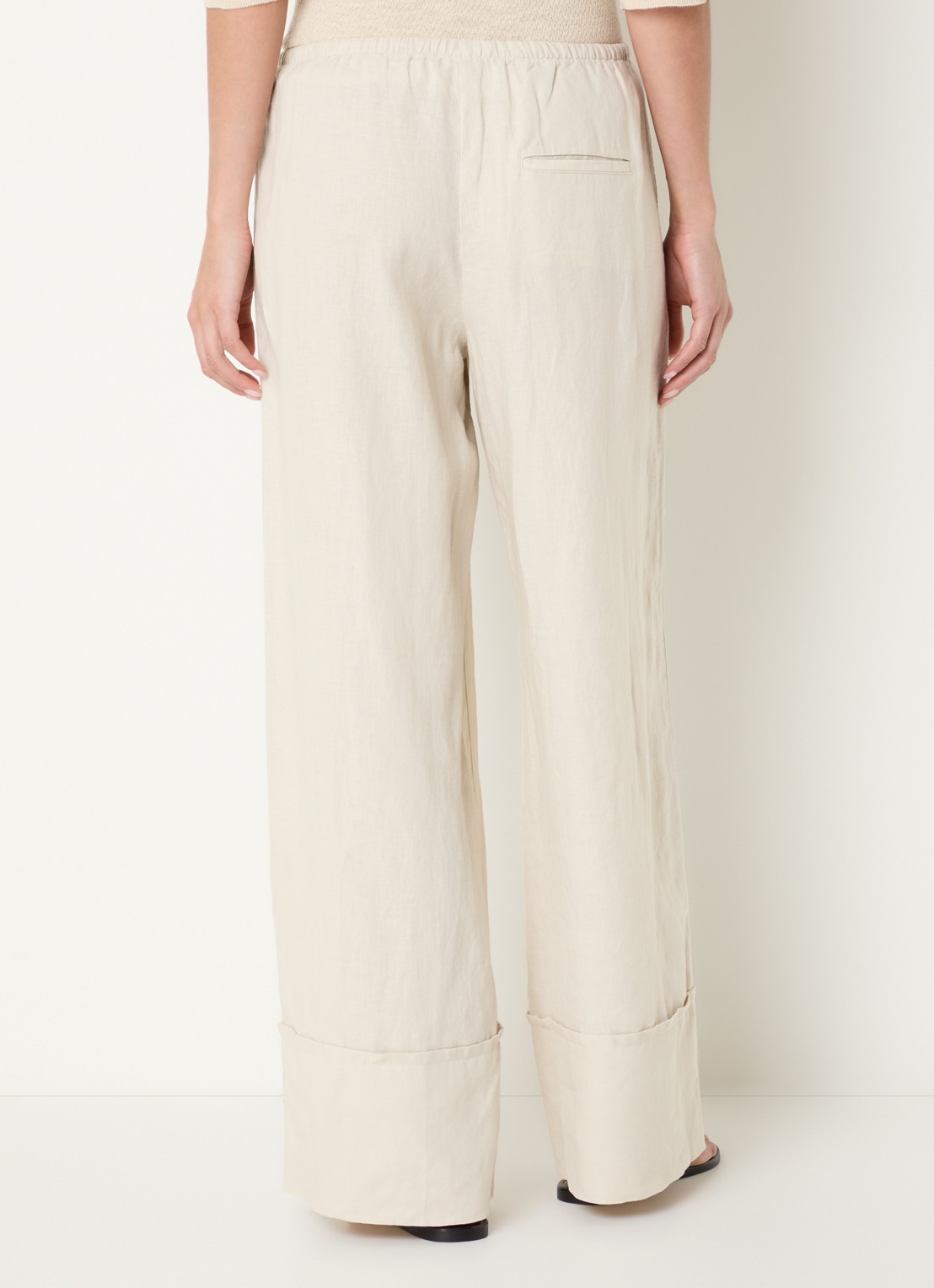 Benetton Low waist broek van linnen met steekzakken - achterkant zand