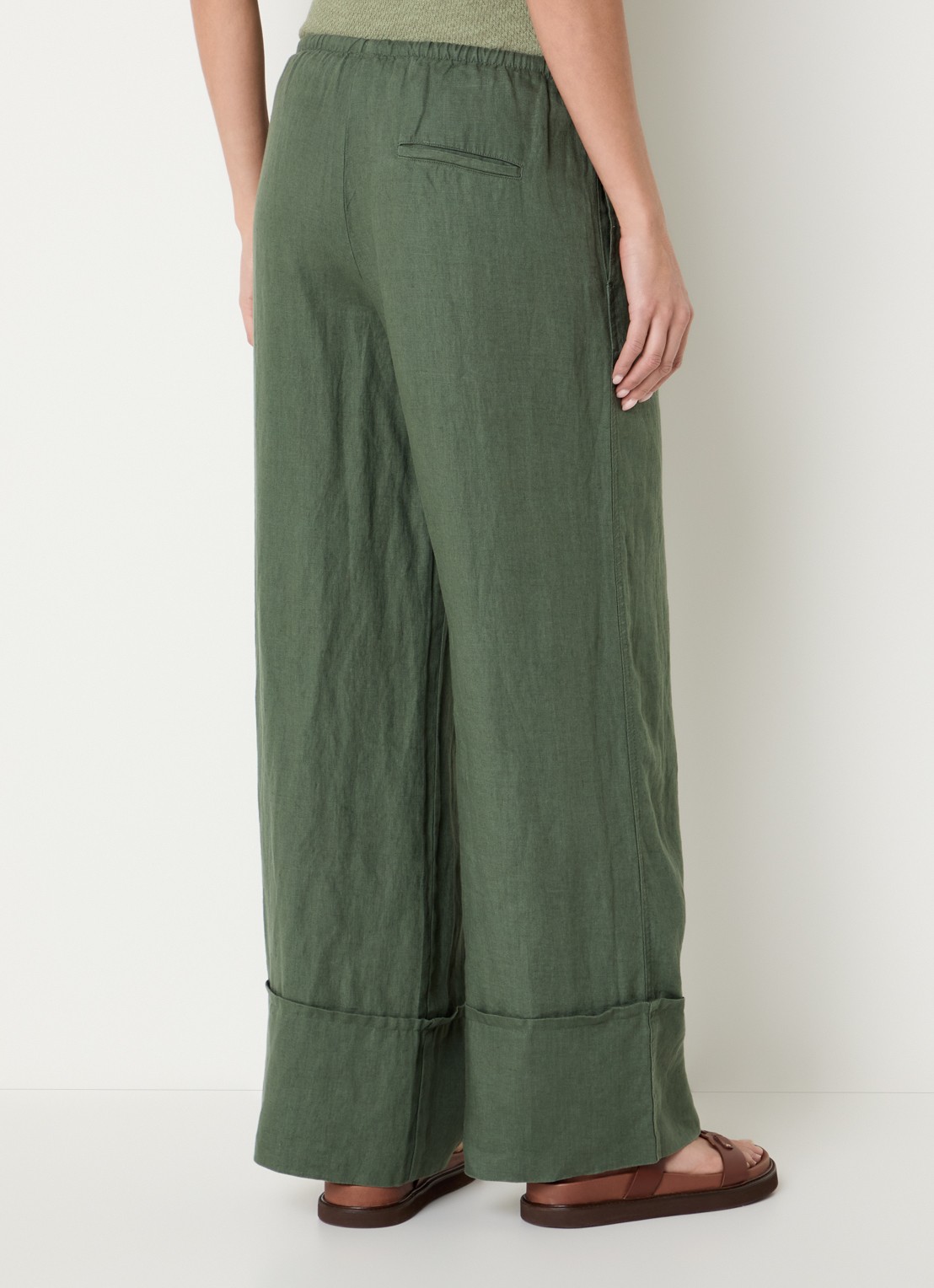 Benetton Low waist broek van linnen met steekzakken - achterkant bronsgroen