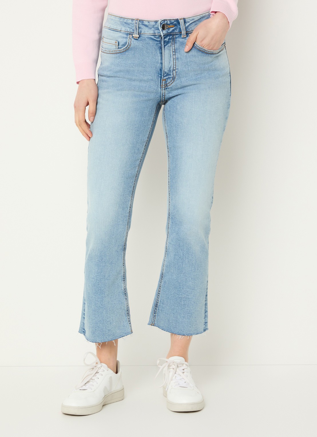 Benetton Mid waist cropped bootcut jeans met steekzakken - detail 3 lichtblauw