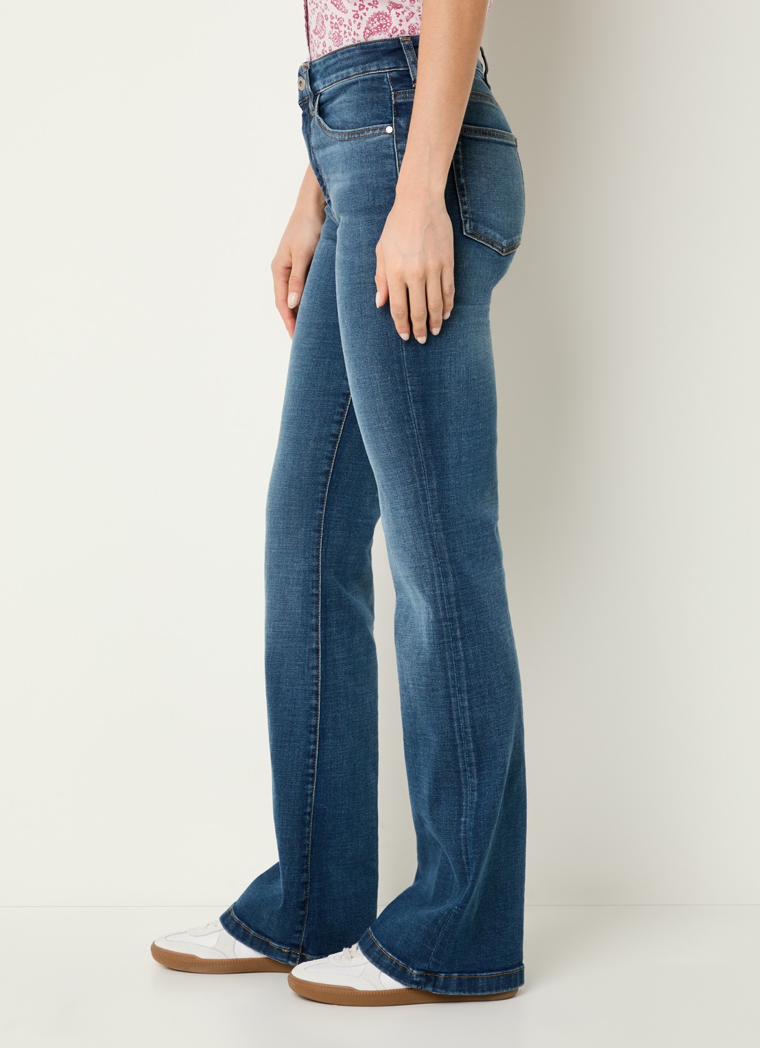 Benetton Mid waist flared jeans met medium wassing - detail 4 indigo
