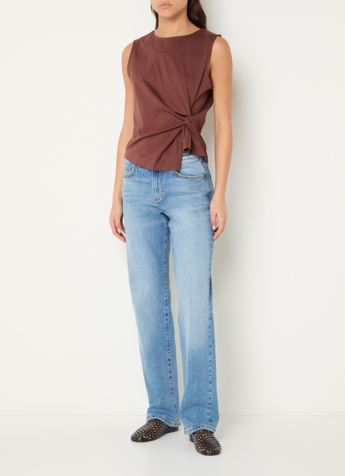 Benetton Top met knoopdetail  - voorkant 3 bruin
