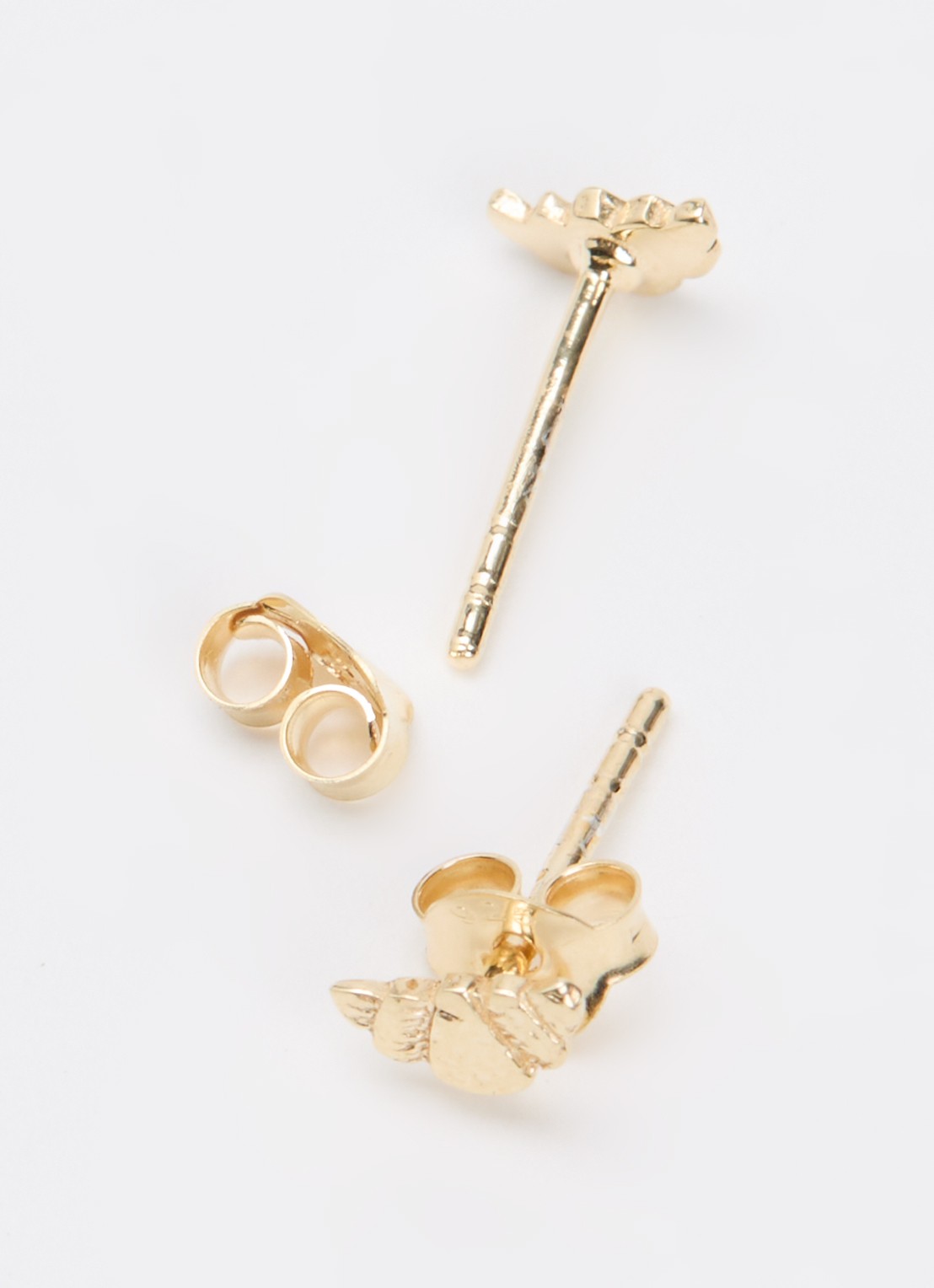Bibi Camille Croissant oorknopjes - detail goud