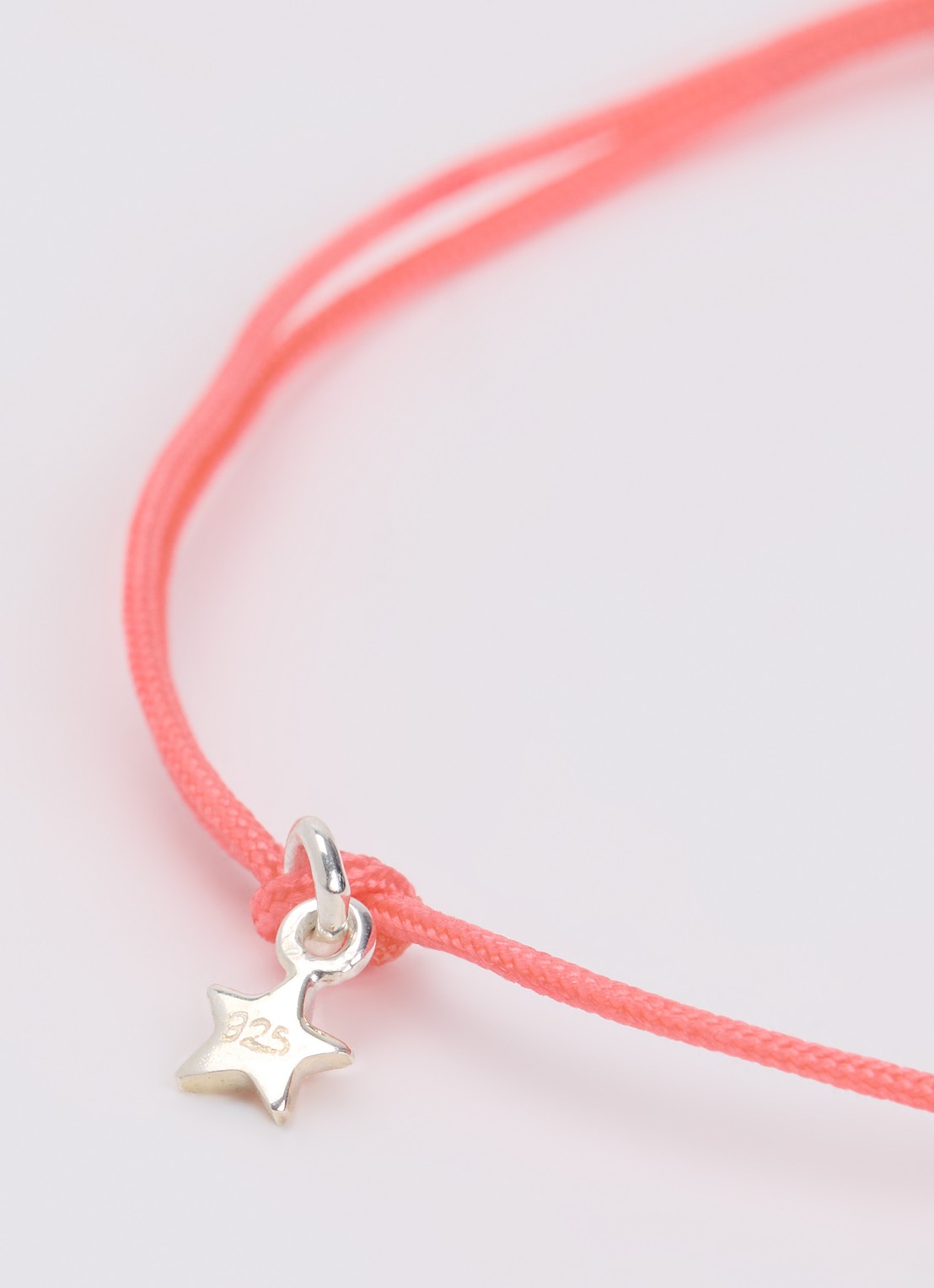 Bibi Camille Mini Butterfly Rope S armband met bedel - detail roze