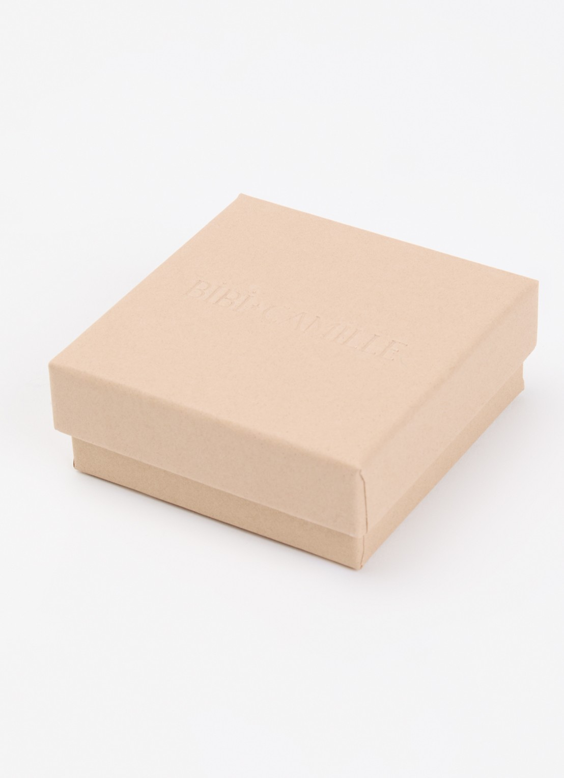 Bibi Camille Mini Smile Rope armband met bedel - detail 2 beige