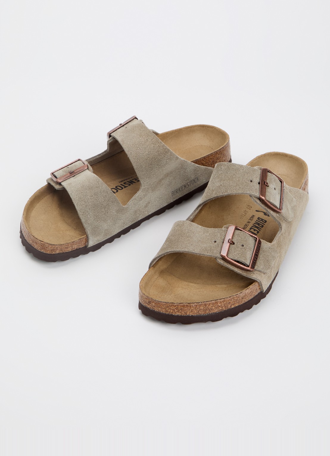 Birkenstock Arizona slipper van suède - detail donkerbeige