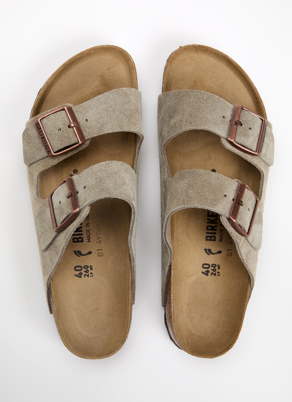 Birkenstock Arizona slipper van suède - detail 2 donkerbeige