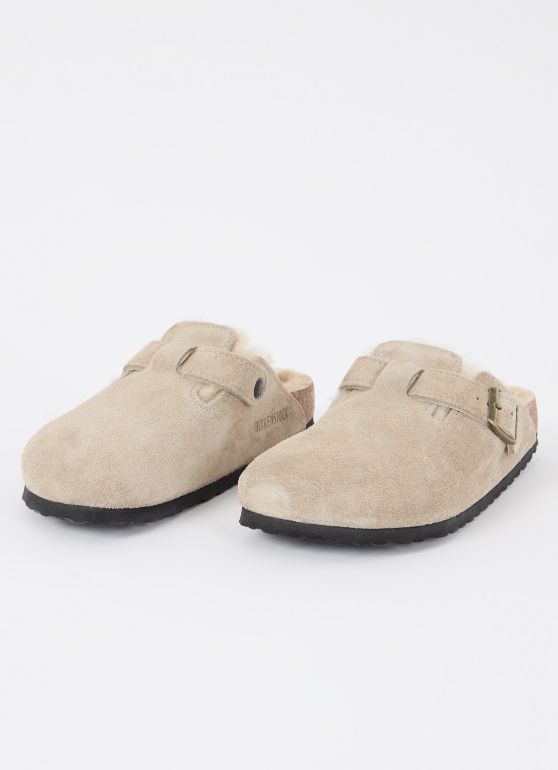 Birkenstock Boston clog van suède met lamswol - detail 3 taupe