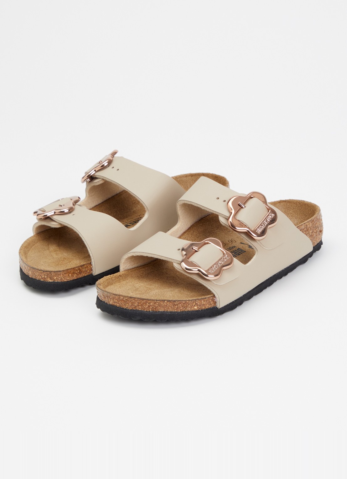 Birkenstock Narrow Fit Arizona slipper van leer - voorkant 3 zand