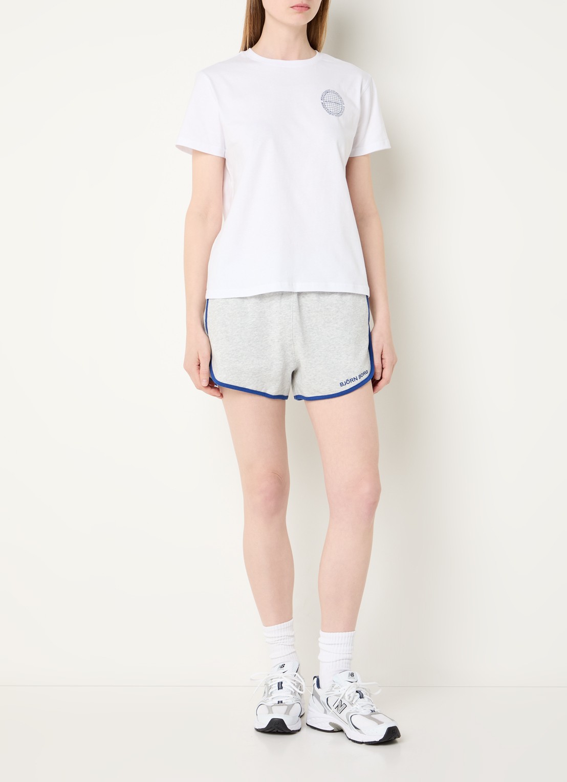 Björn Borg Low waist wide fit shorts met steekzakken - voorkant 4 lichtgrijs