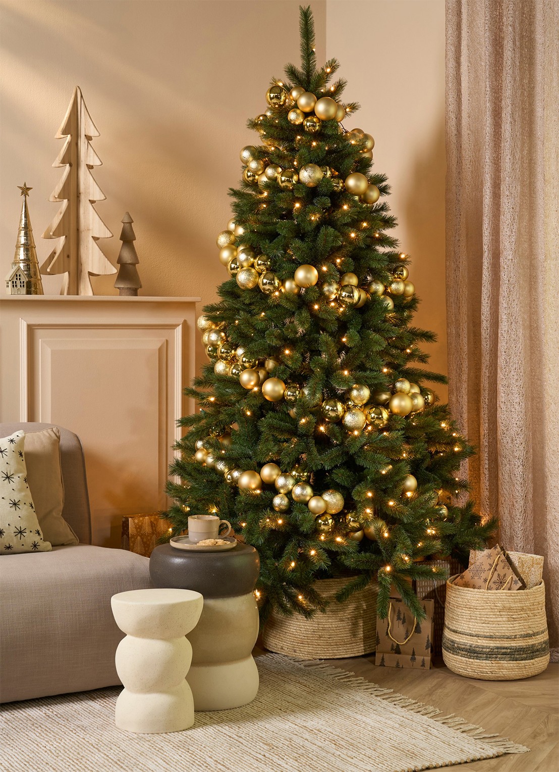 Black box Toronto kunstkerstboom met LED verlichting 230 cm - voorkant 2 groen