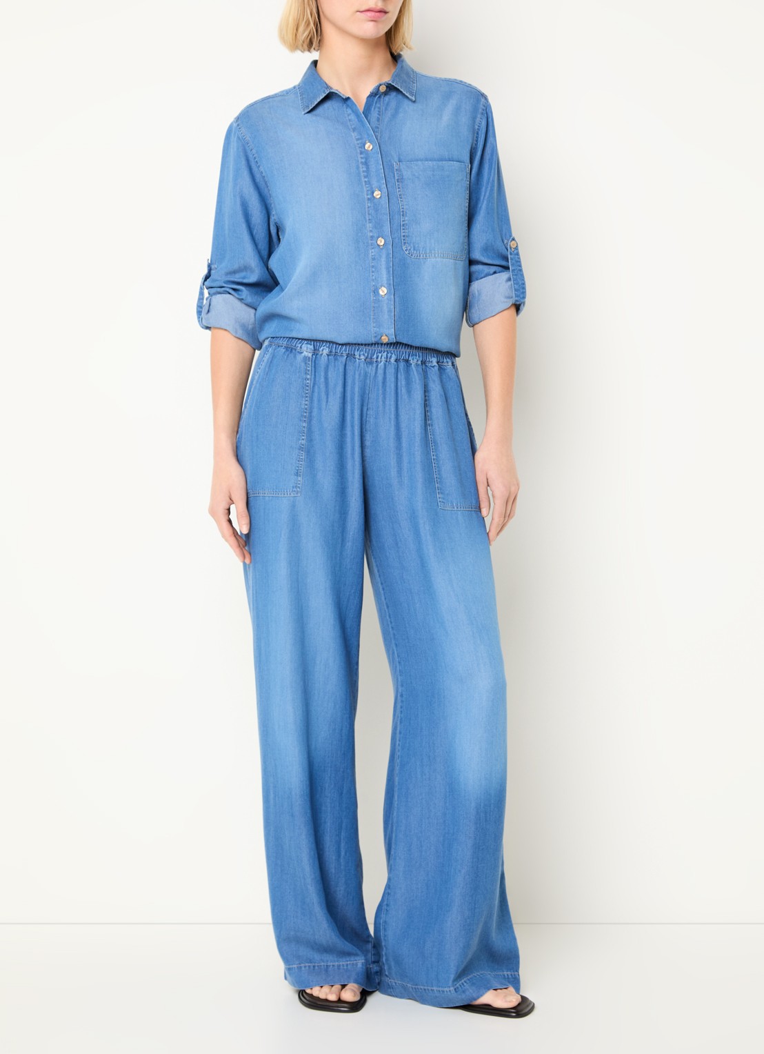BLLMR Bodi blouse met borstzak - voorkant 4 blauw