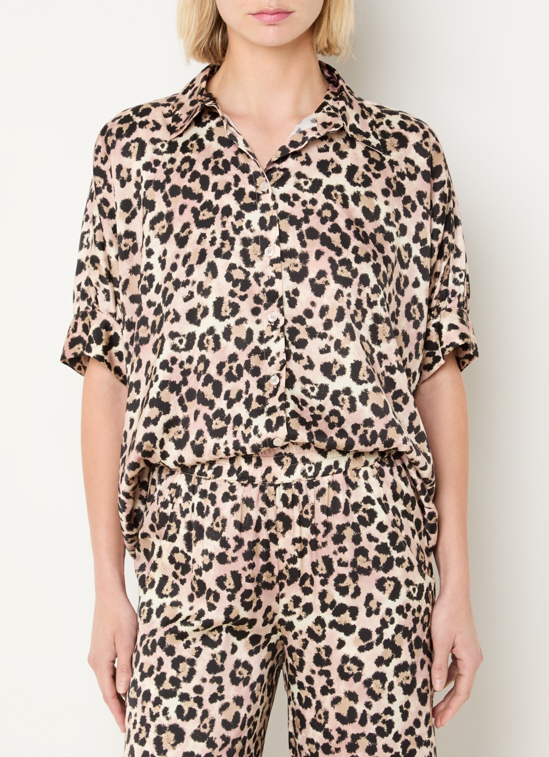 BLLMR Marina blouse met panterprint - detail 4 lichtbruin