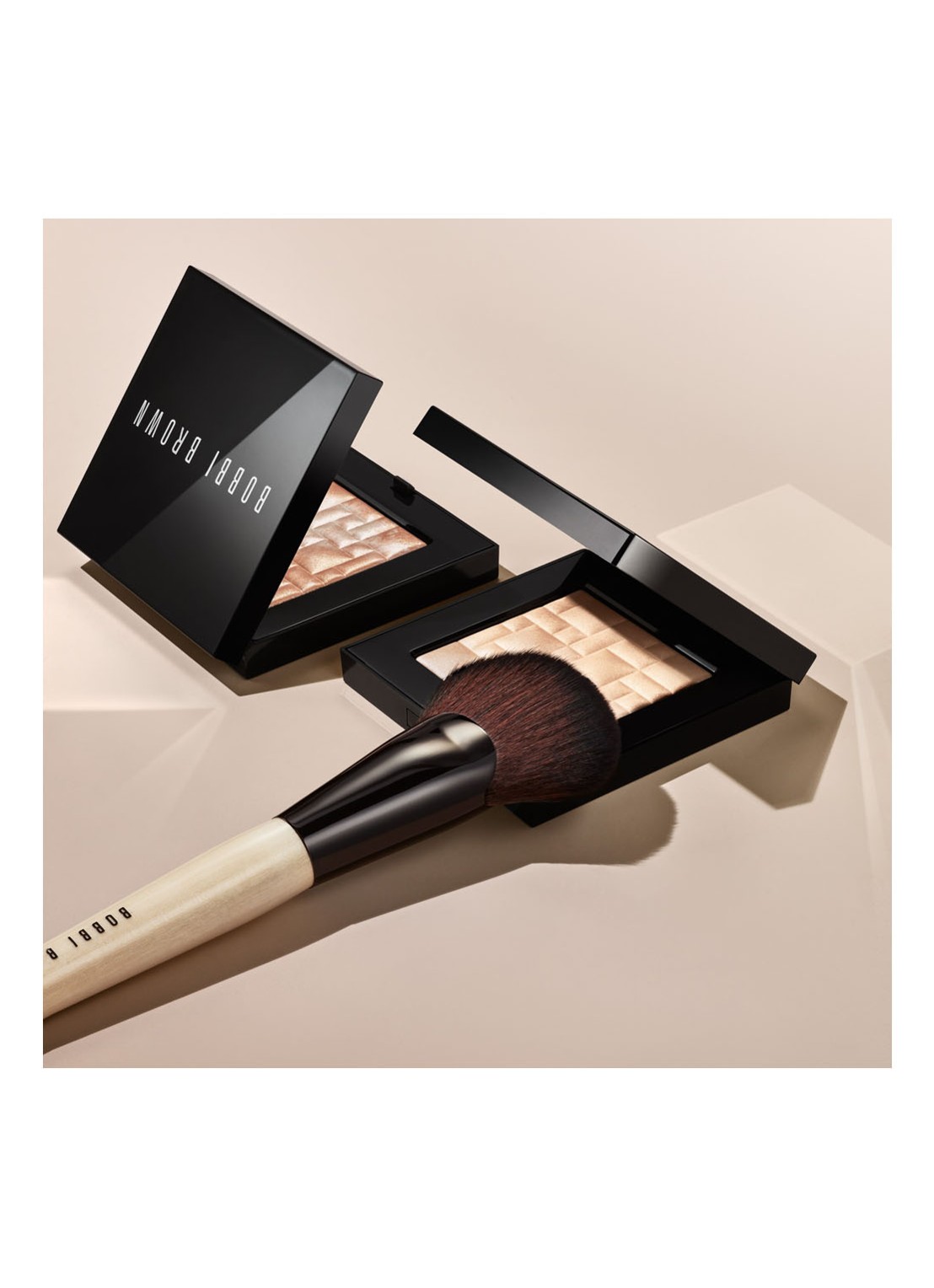 Bobbi Brown Highlighting Powder - highlighter - voorkant 2 chestnut glow
