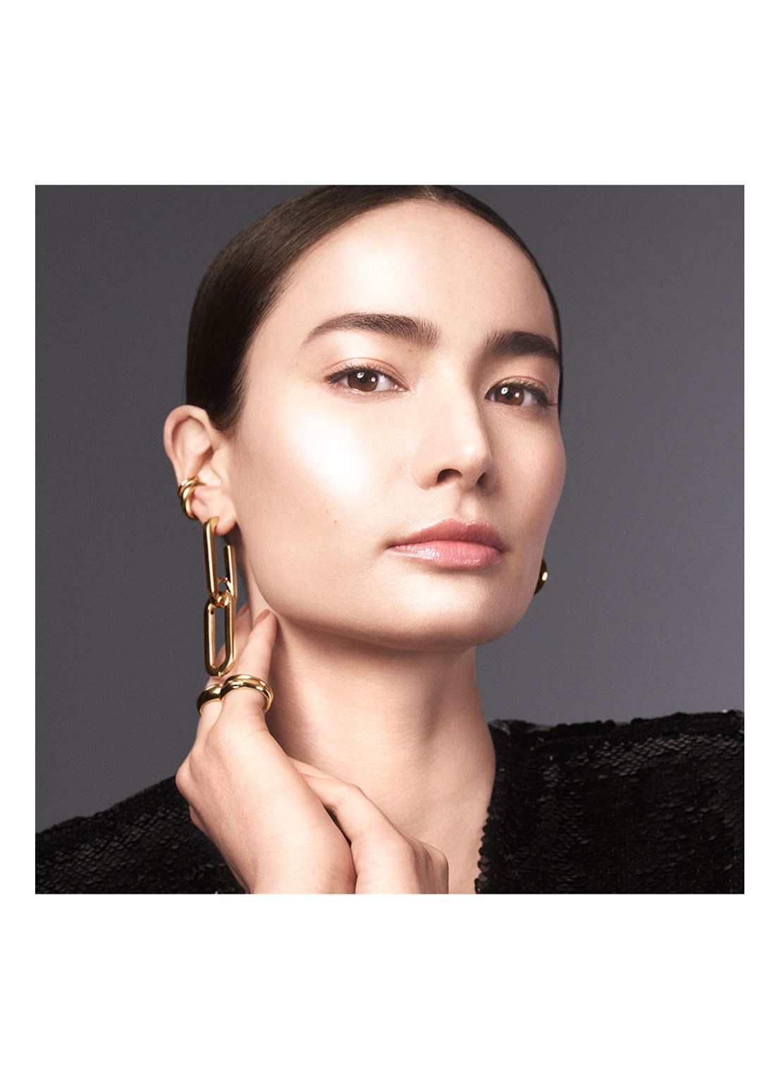 Bobbi Brown Intensive Skin Serum Foundation SPF 40 - detail 3 chestnut
