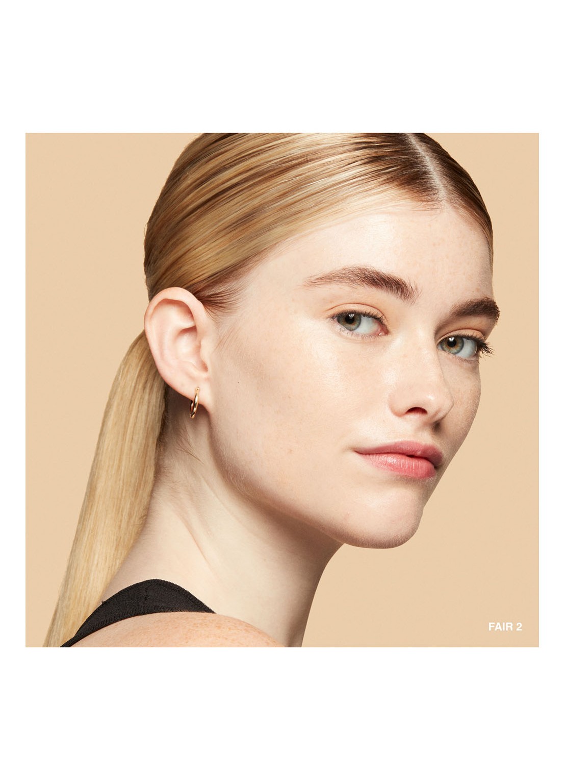 Bobbi Brown Vitamin Skin Tint SPF 15 - getinte dagcréme - detail 4 fair 2