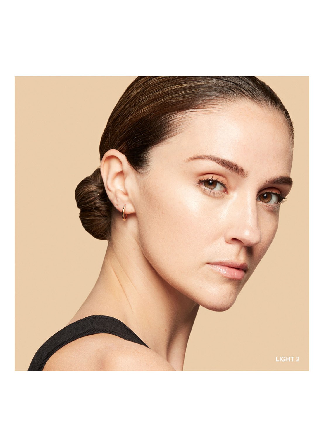 Bobbi Brown Vitamin Skin Tint SPF 15 - getinte dagcréme - detail 4 light 2