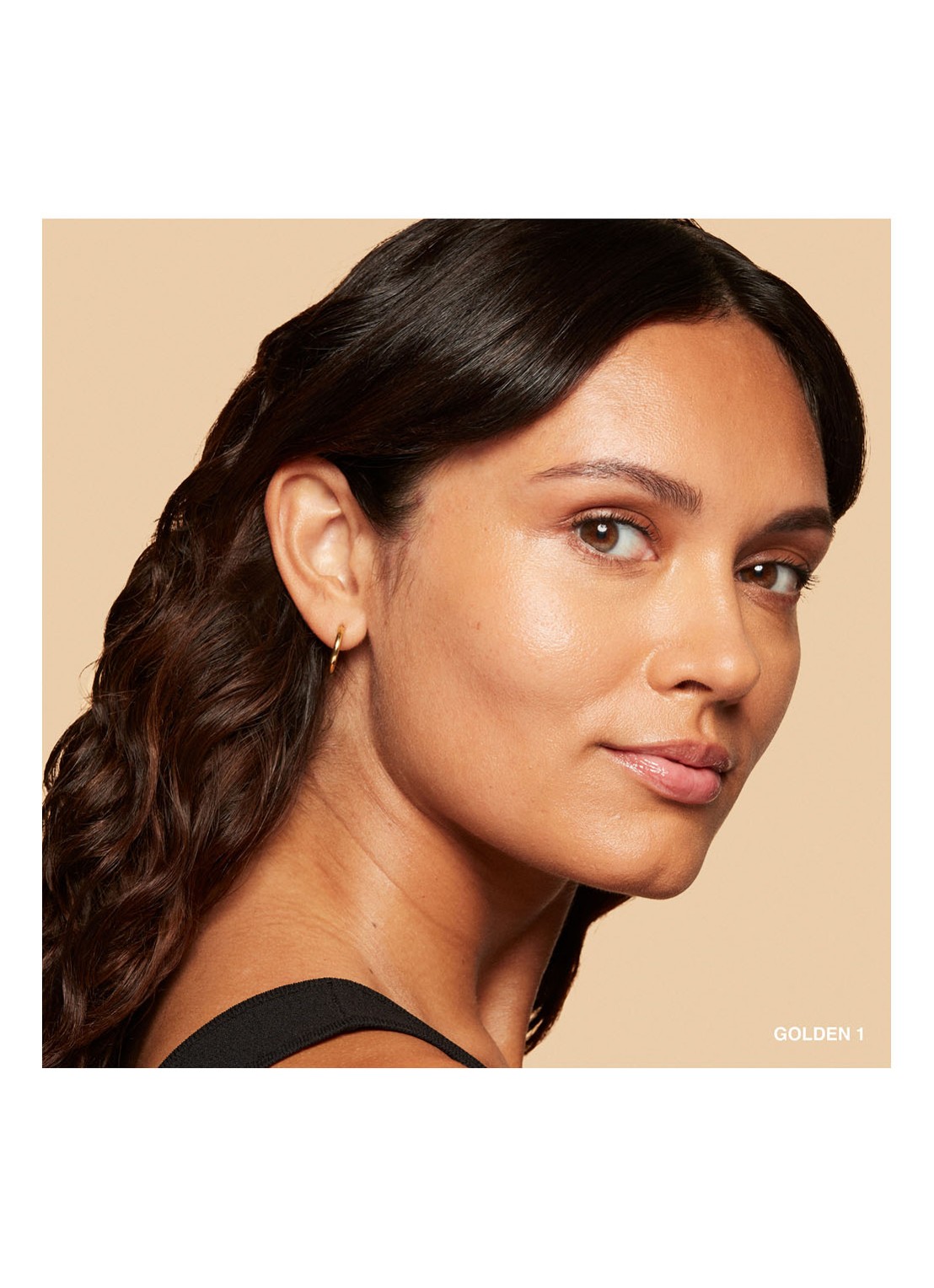 Bobbi Brown Vitamin Skin Tint SPF 15 - getinte dagcréme - detail 6 golden 1