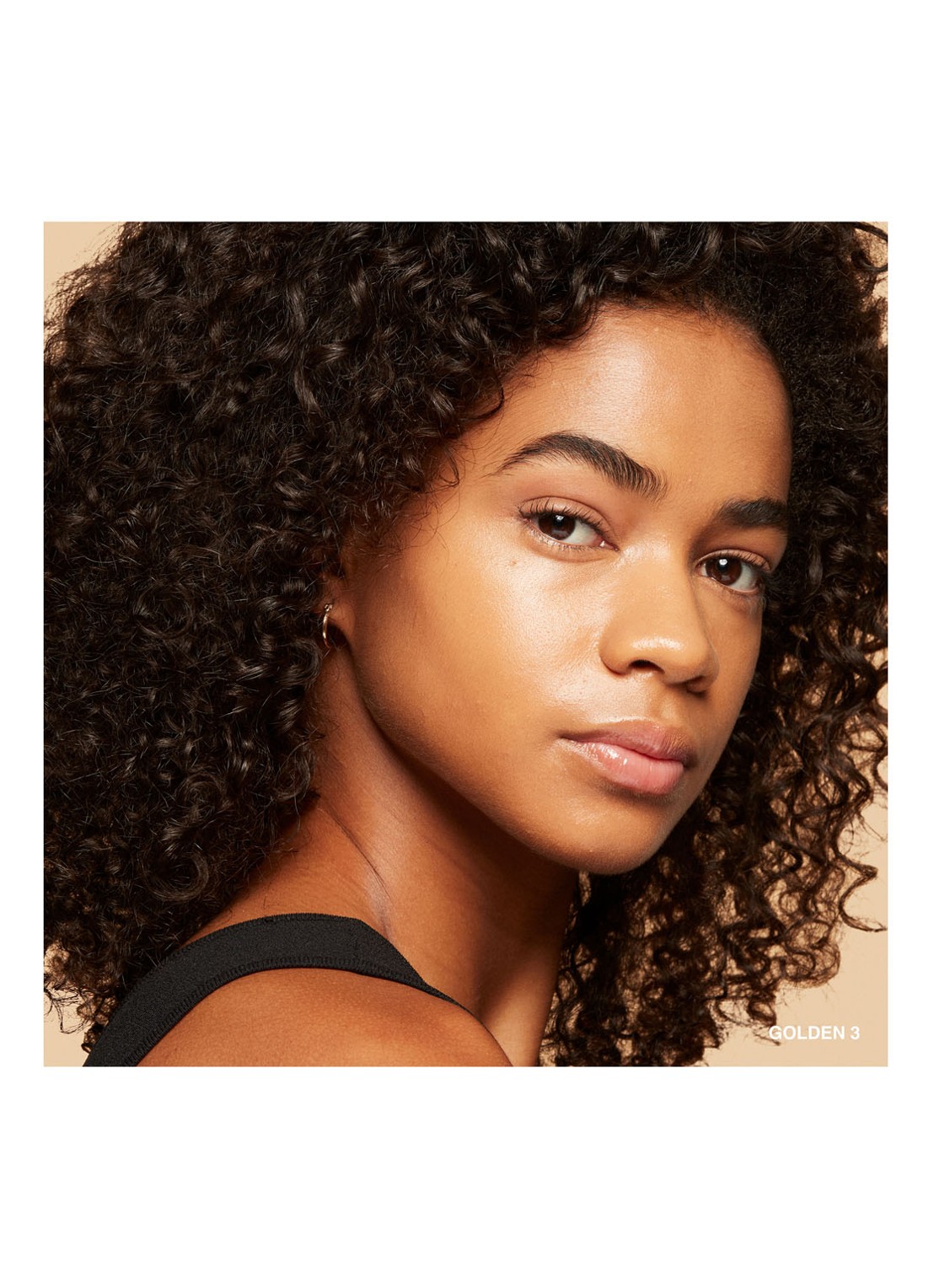 Bobbi Brown Vitamin Skin Tint SPF 15 - getinte dagcréme - detail 6 golden 3