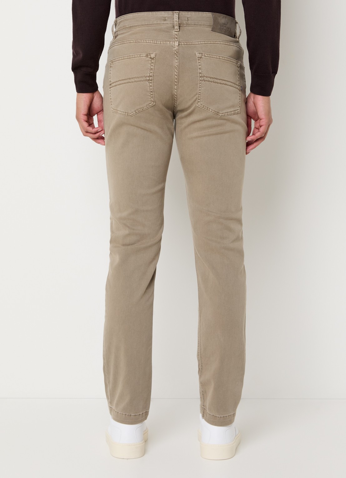 Boggi Milano Claude slim fit jeans met gekleurde wassing - achterkant beige