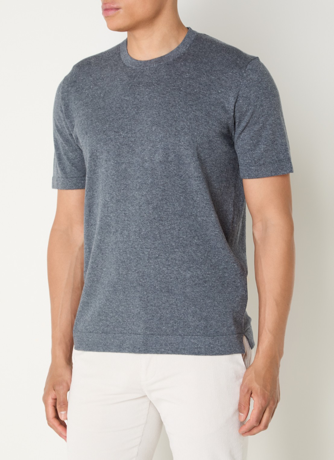 Boggi Milano Fijngebreid T-shirt in linnenblend met split - detail 3 grijsmele